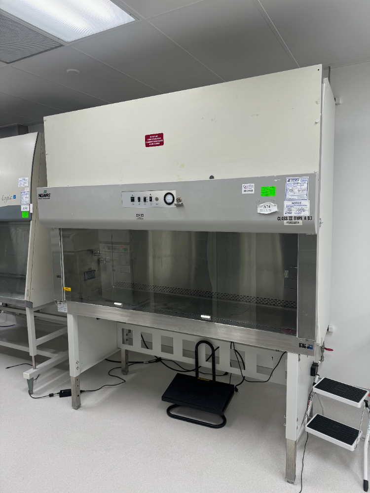 Image of Nuaire Class II type A2 6' BioSafety Cabinet